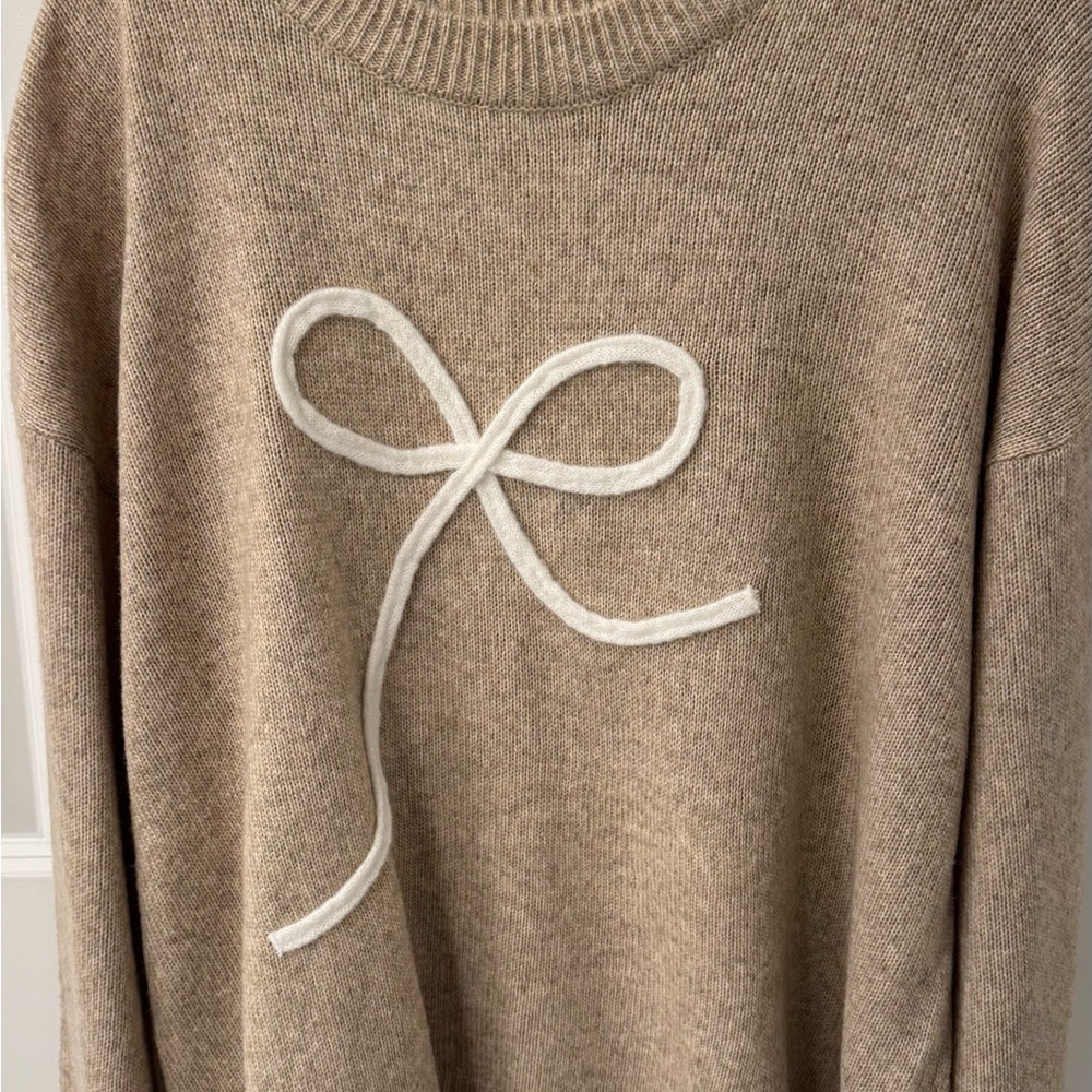 Bow sweater from altar'd state
